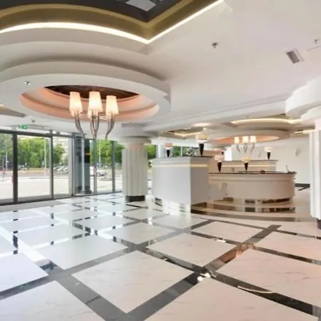 Hanza Tower Sky 23 Pool & Jacussi *
